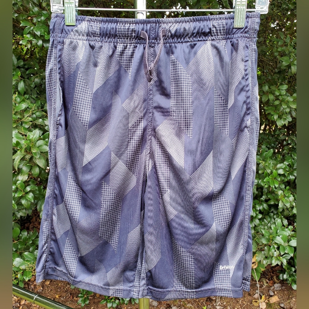 Boys Athletic Works Gray Geometric Shorts Size XL (14-16)| Great Condition
